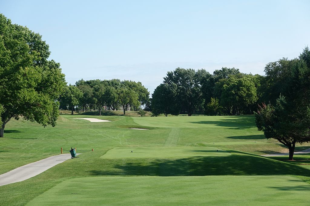 14th Hole at Des Moines Golf and Country Club (North) (472 Yard Par 4)